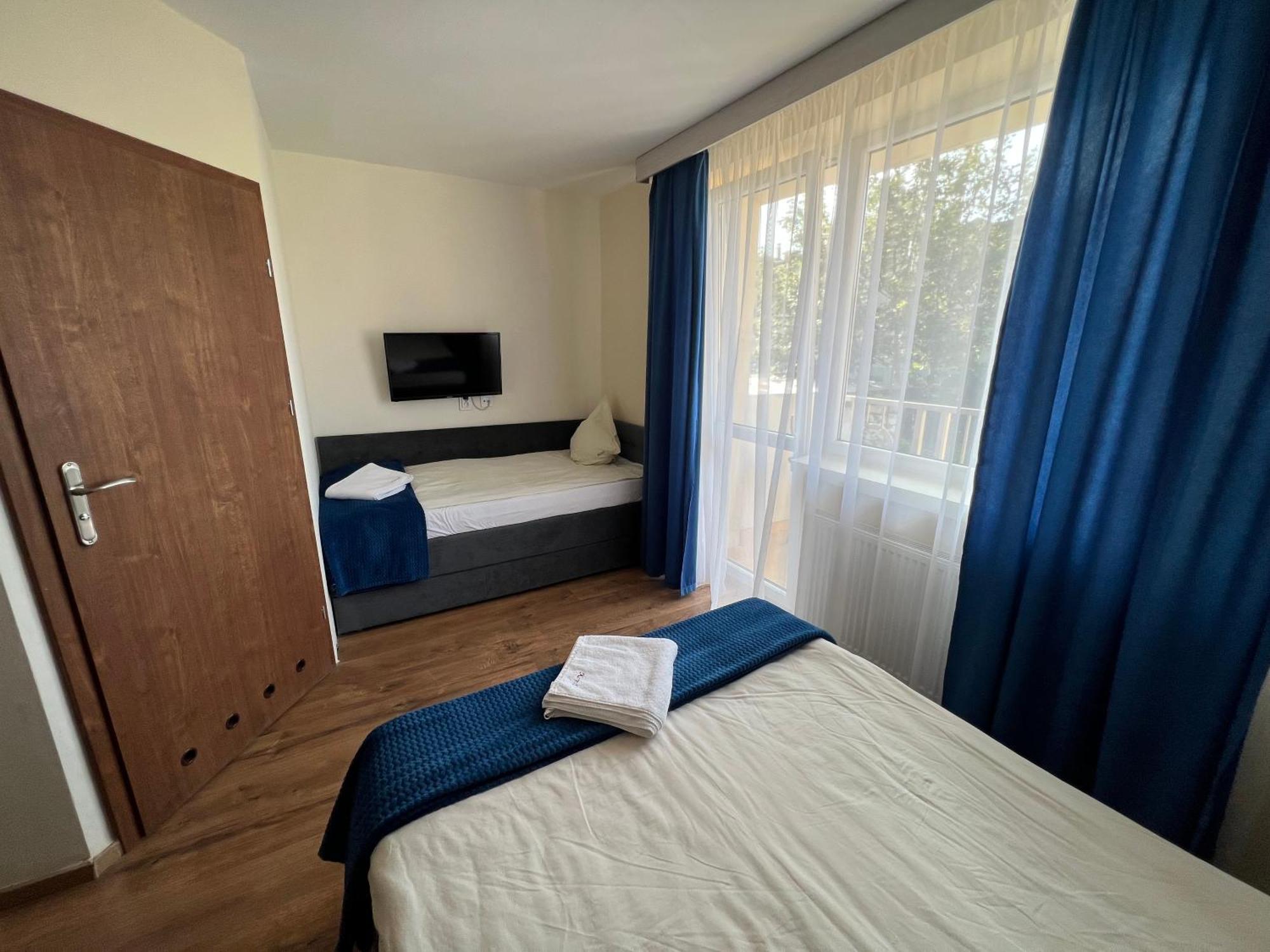Dom Wczasowy Koral Dziwnow Bagian luar foto